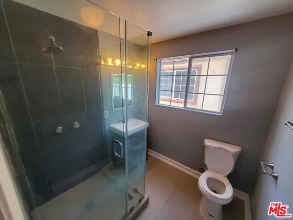 $6,675 | 19150 Topham Street, Tarzana, CA 91356