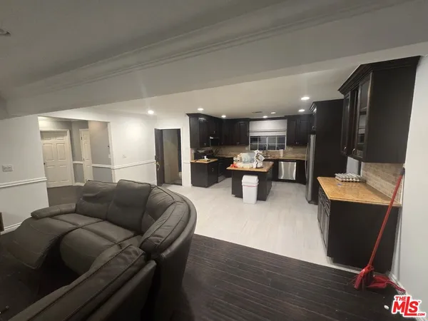 $6,675 | 19150 Topham Street, Tarzana, CA 91356