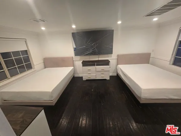 $6,675 | 19150 Topham Street, Tarzana, CA 91356