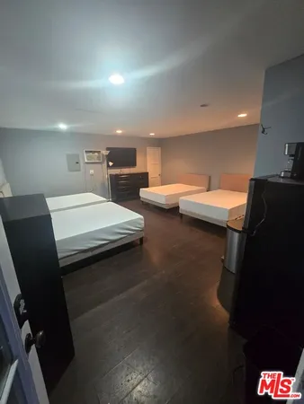 $6,675 | 19150 Topham Street, Tarzana, CA 91356