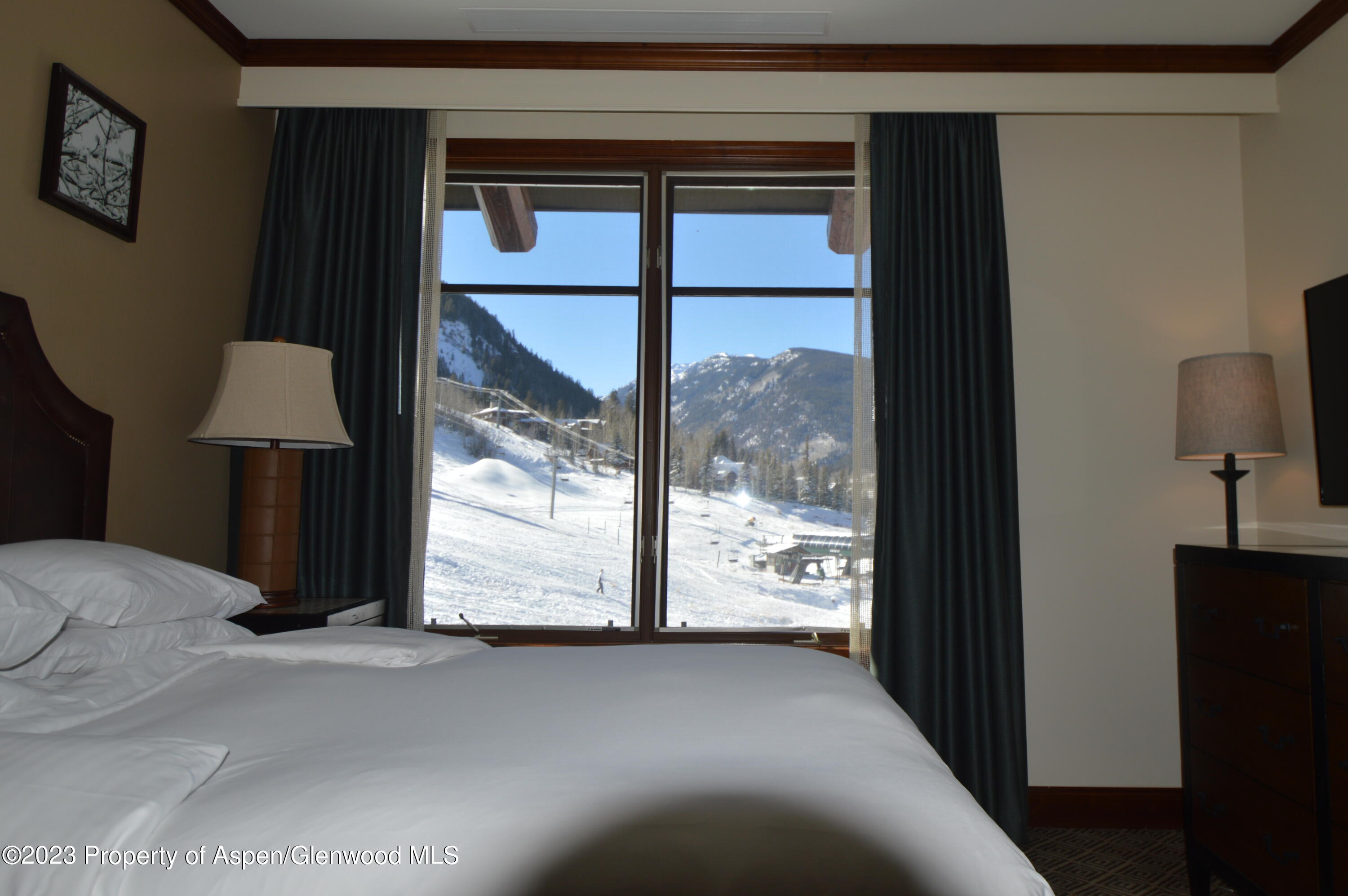 197 Prospector Road, Unit 2203 SUMMER INTEREST 8 Aspen, CO 81611 - Photo 7 of 16 DSC_0040