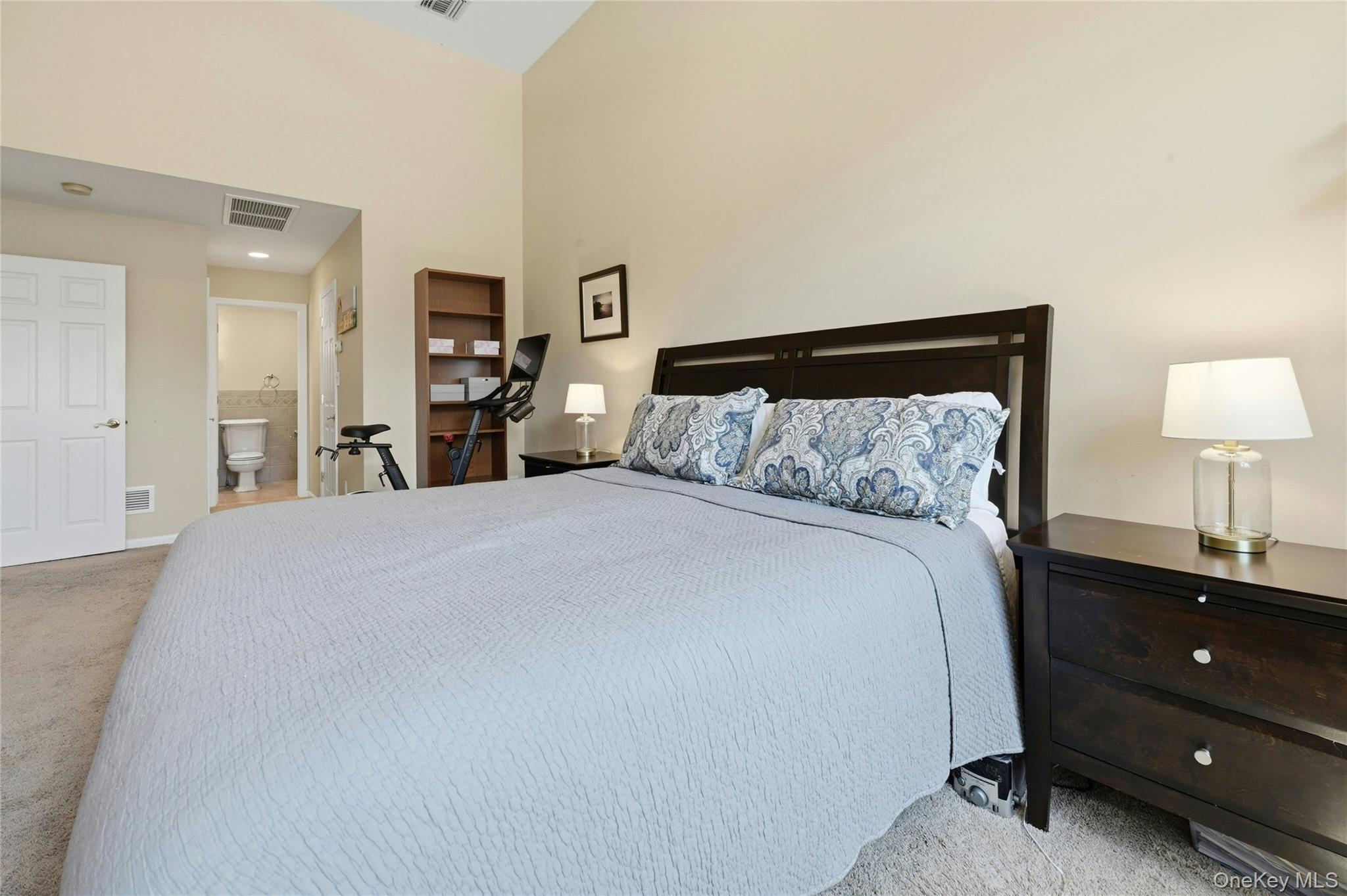 53 Rensselaer Drive Commack, NY 11725 - Photo 21 of 30 Gallery Image 21