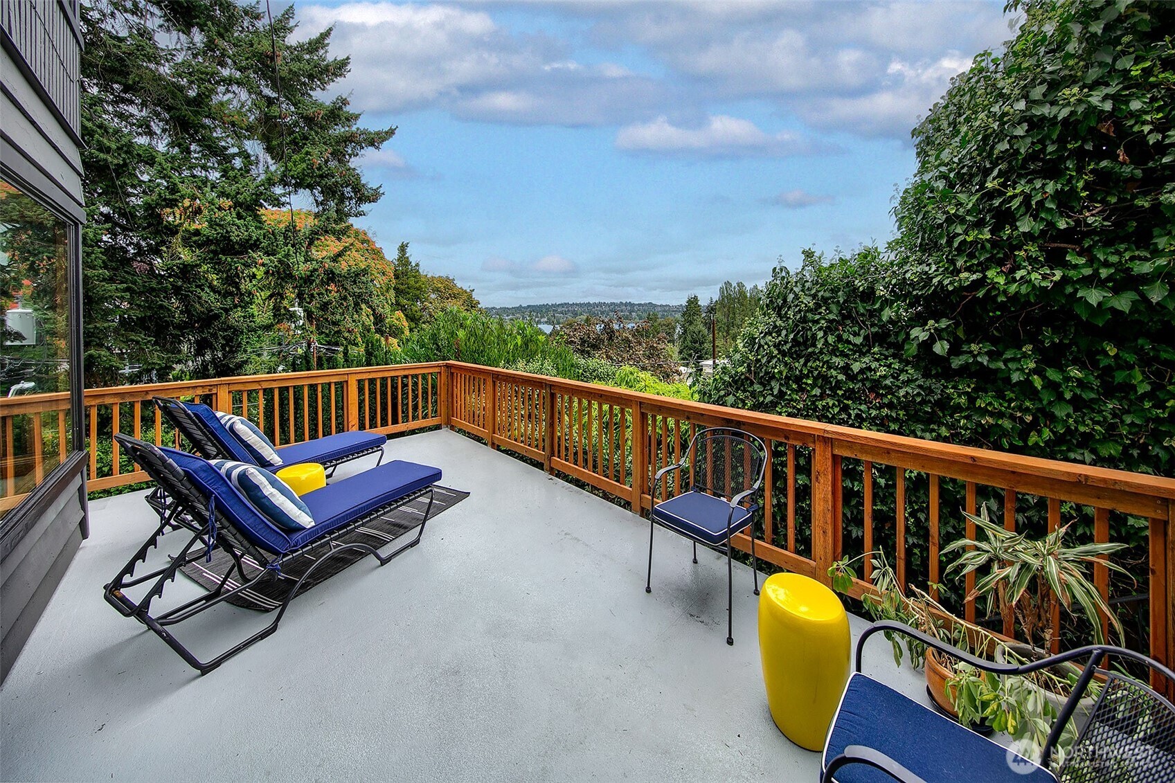 718 North 59th Street Seattle, WA 98103 - Photo 3 of 30 Gallery Image 3