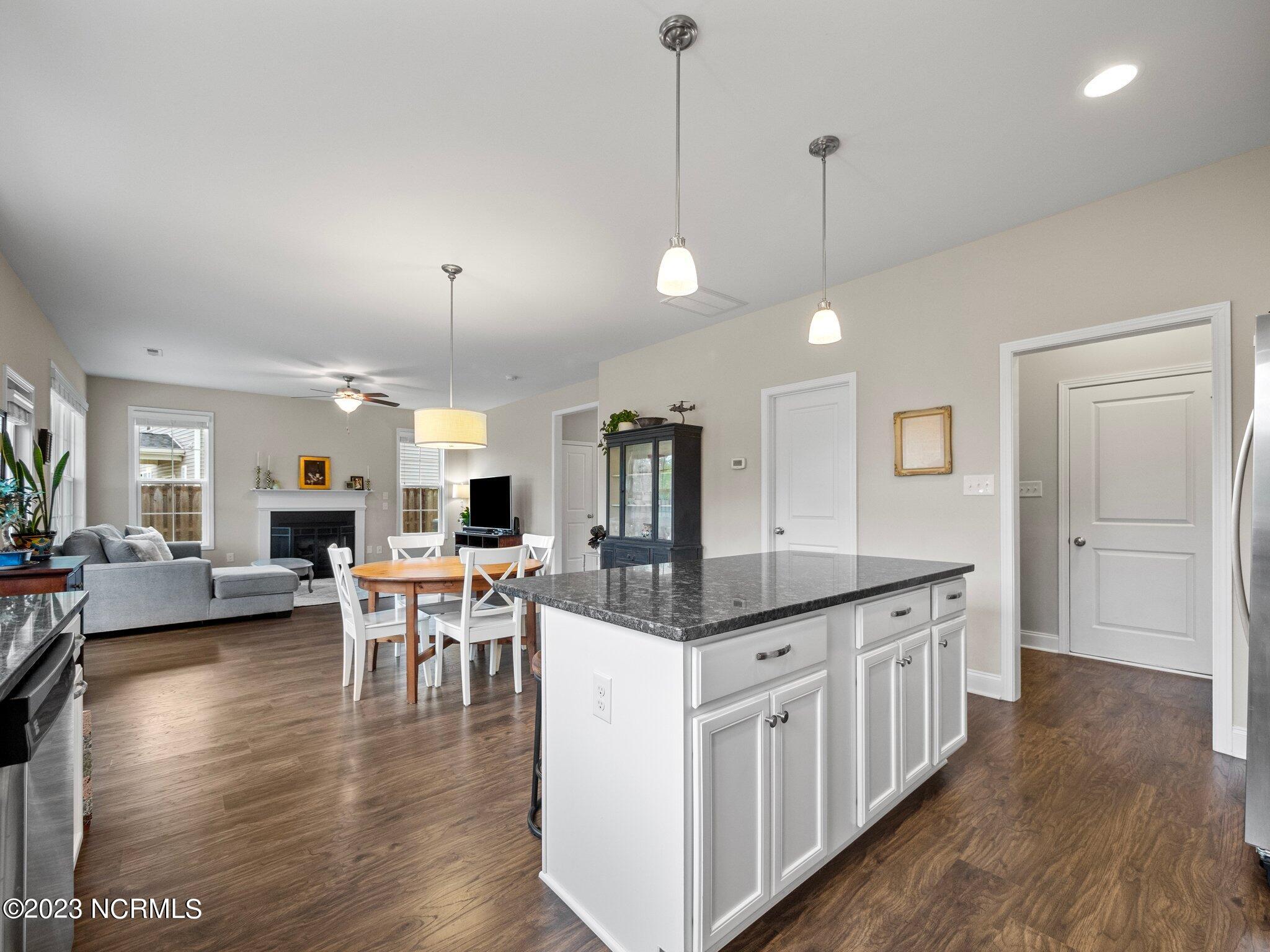 142 Poplar Branch Way Hampstead, NC 28443 - Photo 11 of 58 Kitchen