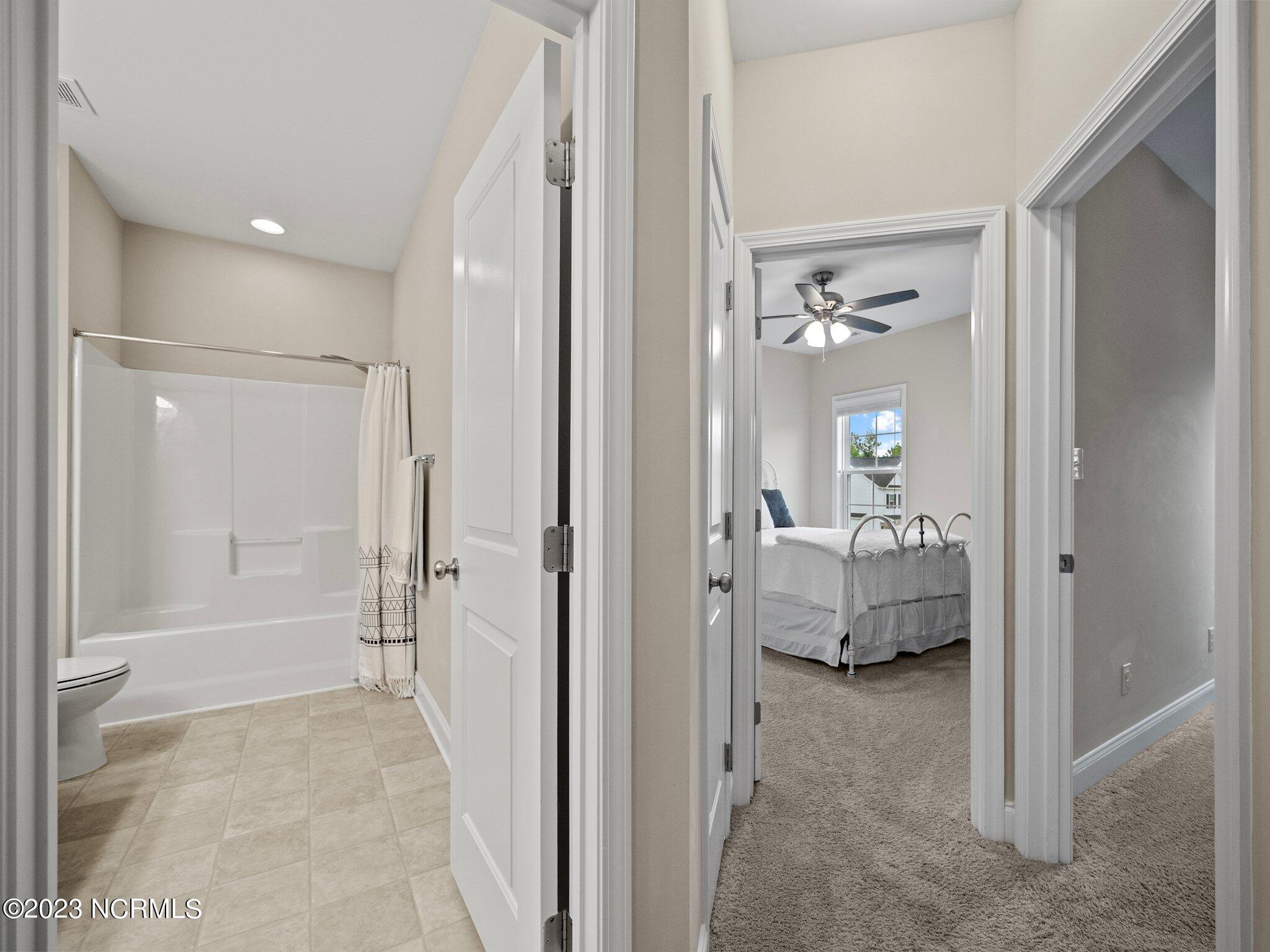 142 Poplar Branch Way Hampstead, NC 28443 - Photo 33 of 58 Full Guest Bathroom