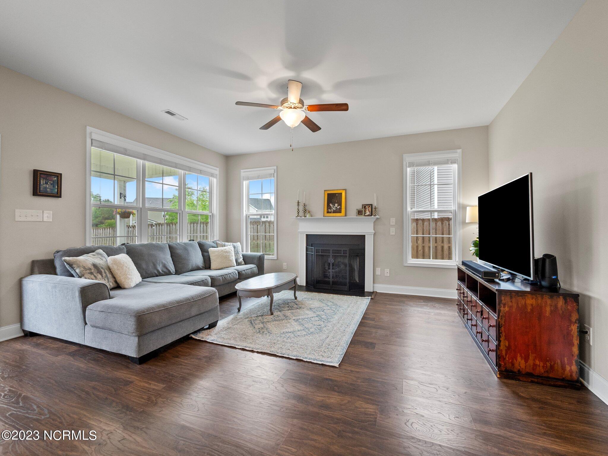 142 Poplar Branch Way Hampstead, NC 28443 - Photo 7 of 58 Living Room