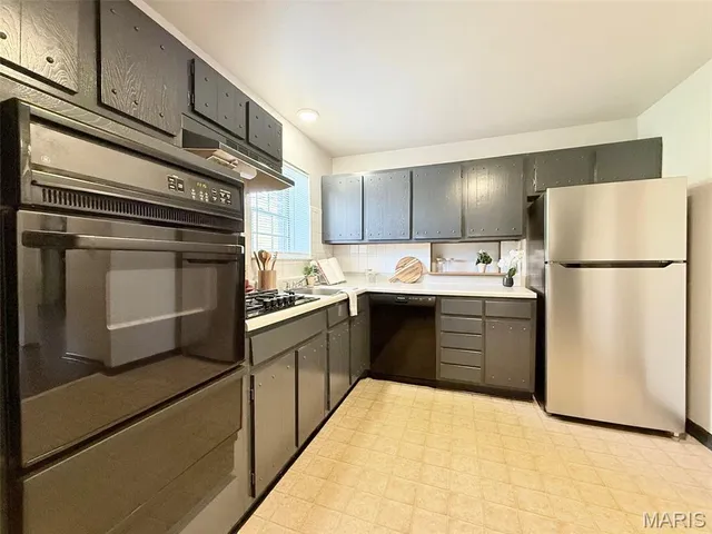 $1,050 | 9421 Sappington Road, Sunset Hills, MO 63126