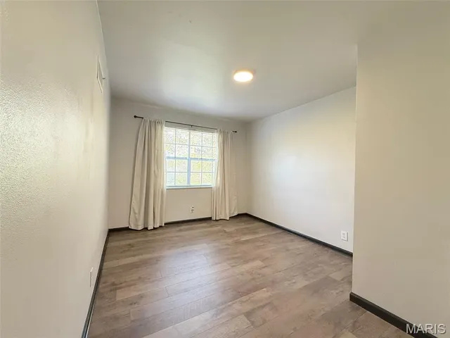 $1,050 | 9421 Sappington Road, Sunset Hills, MO 63126