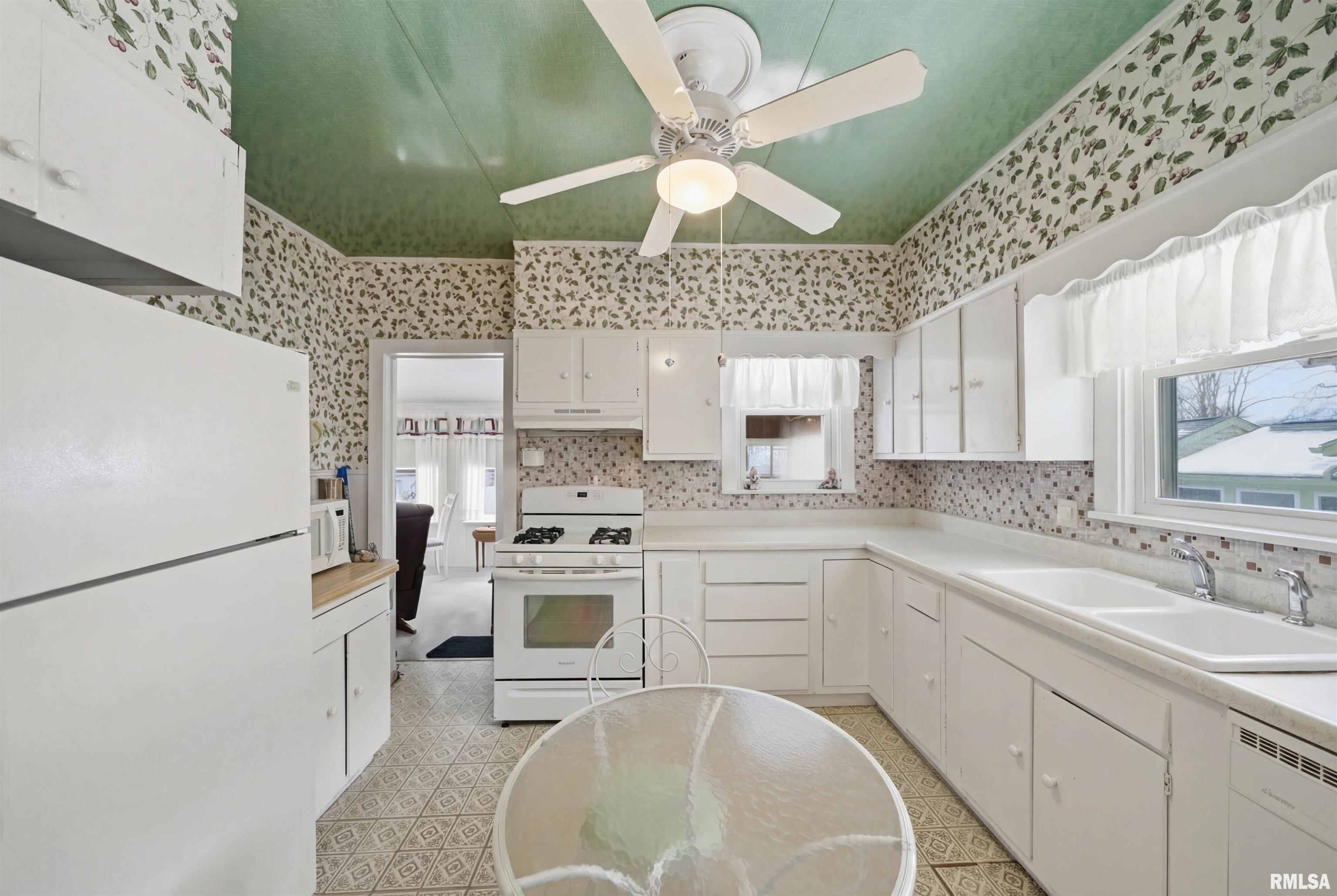 4212 North Prospect Road Peoria, IL 61603 - Photo 14 of 27