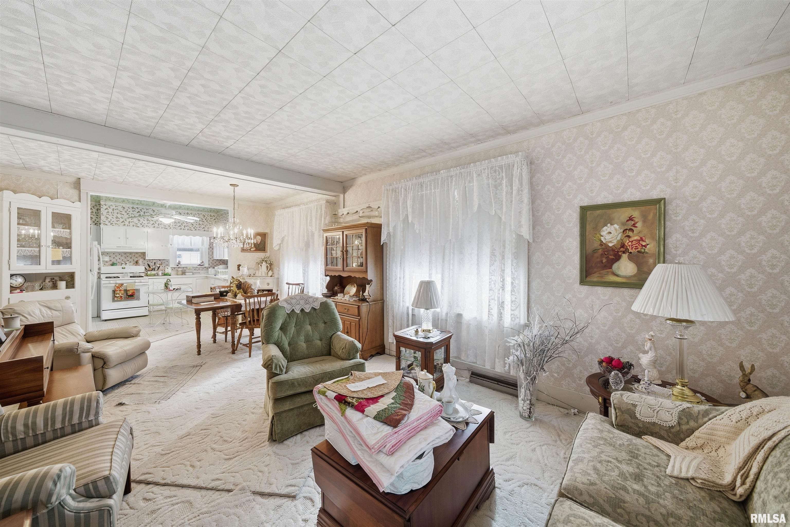 4212 North Prospect Road Peoria, IL 61603 - Photo 4 of 27