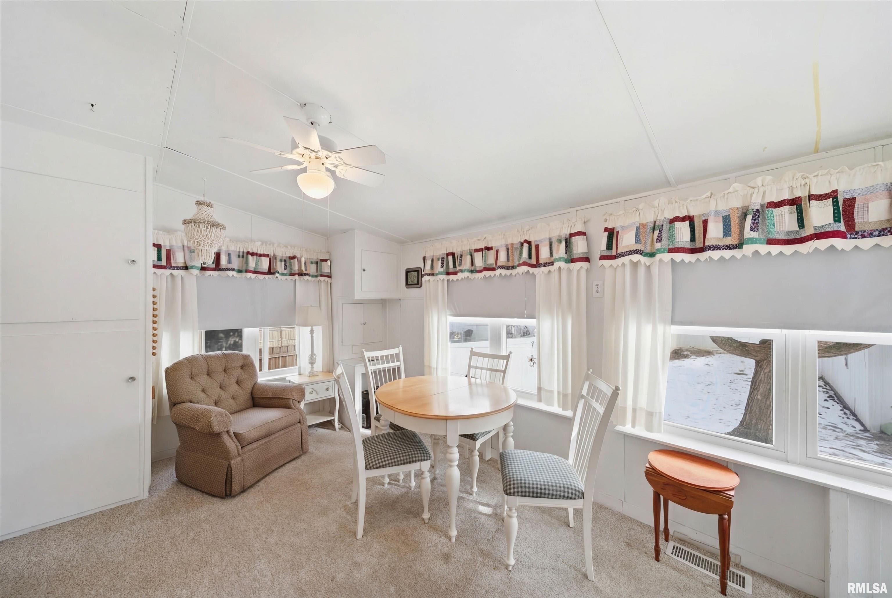 4212 North Prospect Road Peoria, IL 61603 - Photo 9 of 27