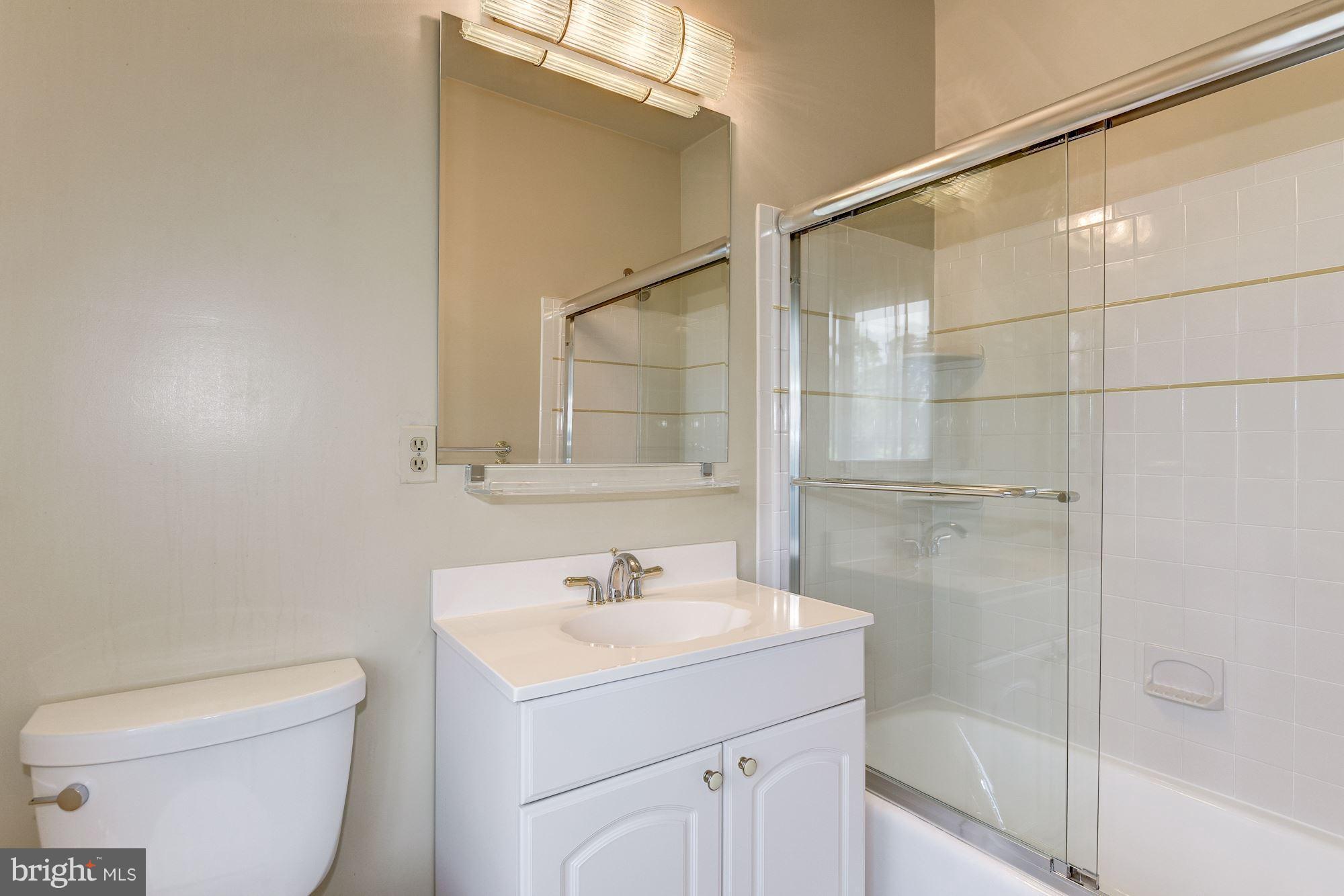 10918 Brent Road Potomac, MD 20854 - Photo 15 of 29 Bathroom #1