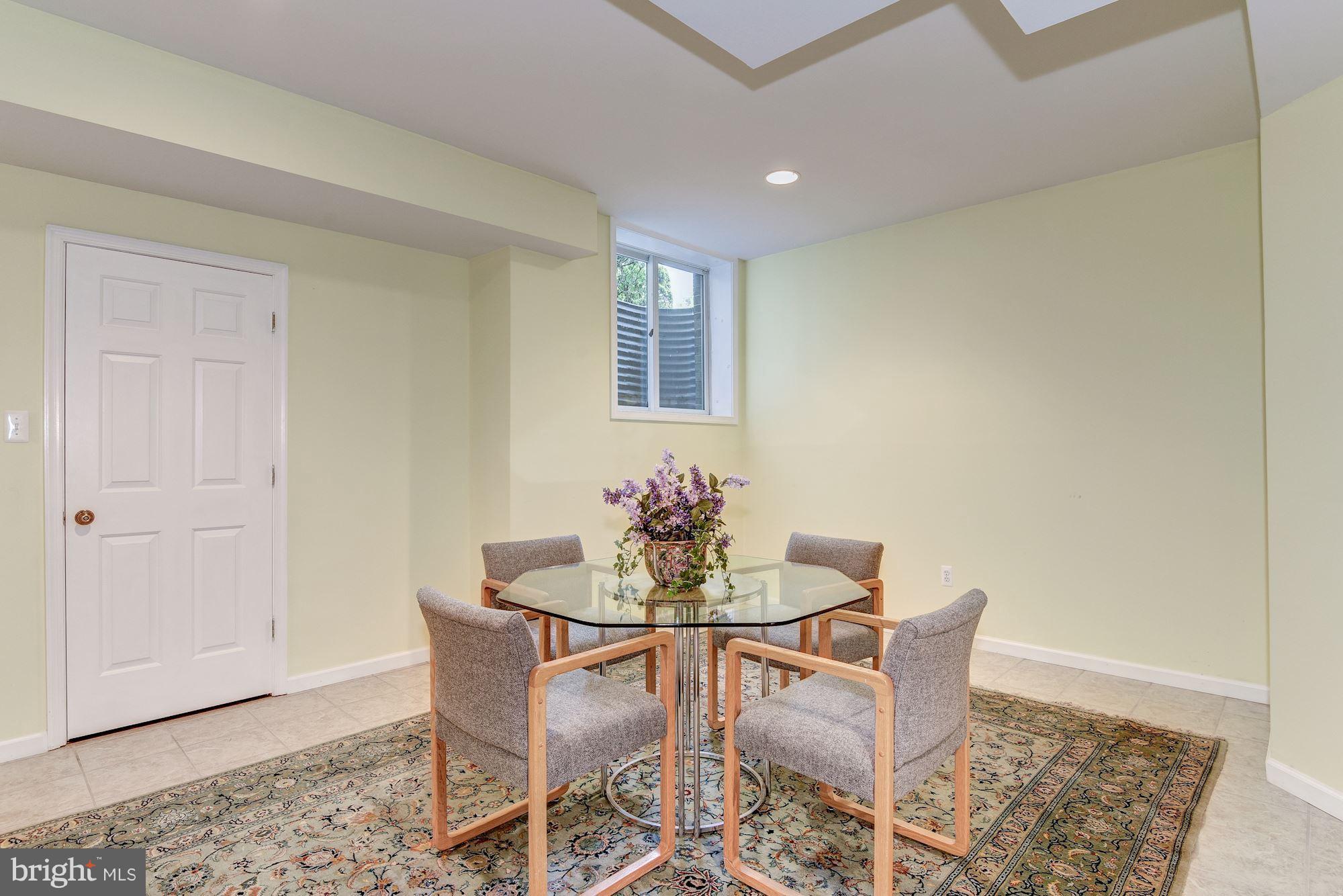10918 Brent Road Potomac, MD 20854 - Photo 23 of 29 Basement Kitchen Eating Area