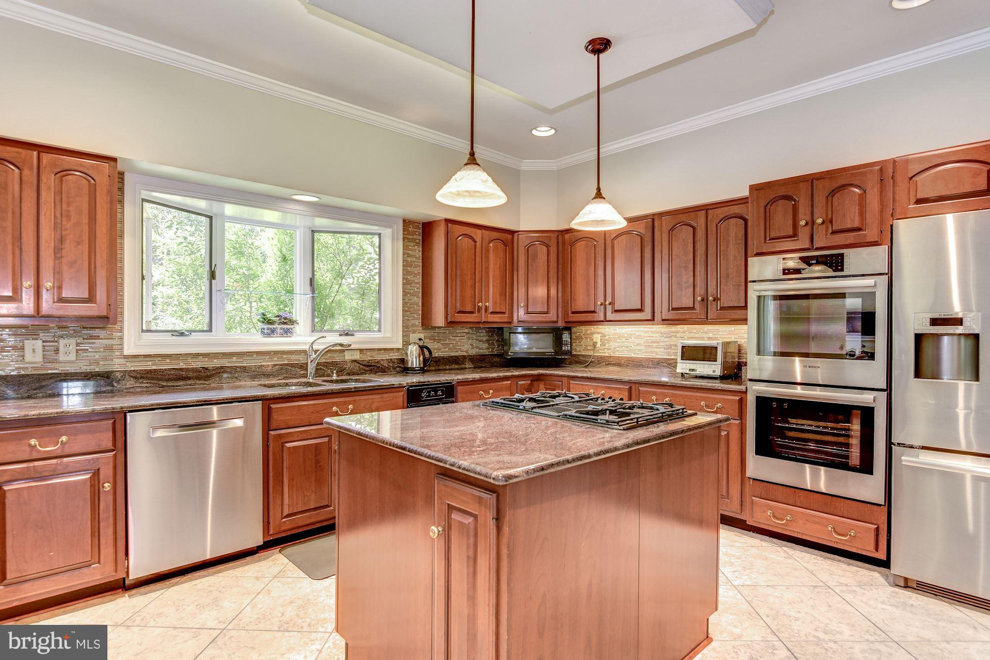 10918 Brent Road Potomac, MD 20854 - Photo 4 of 29 Updated Kitchen