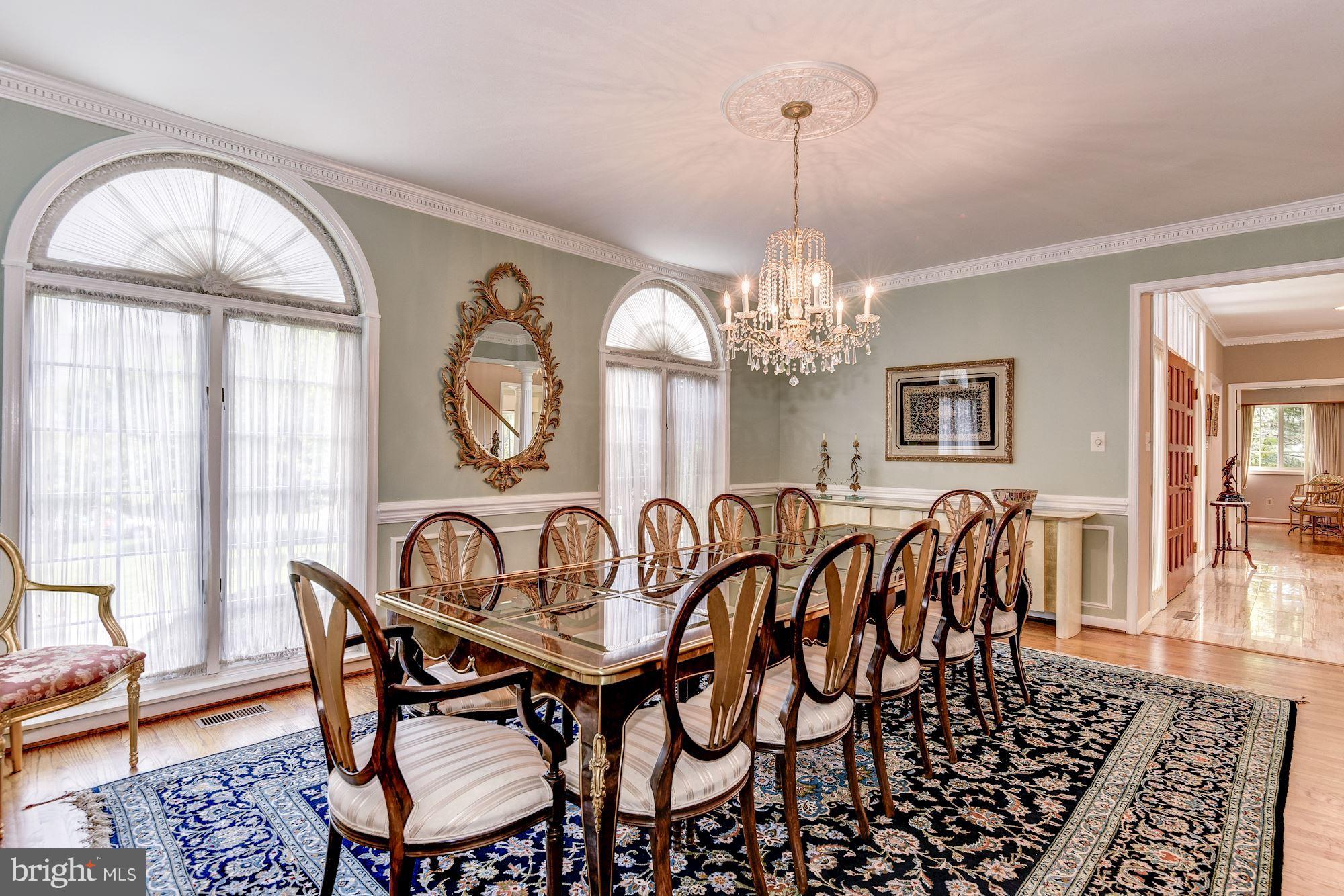10918 Brent Road Potomac, MD 20854 - Photo 9 of 29 Dining Room