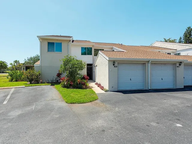 $299,000 | 508 Bristle Cone Lane, Unit 55, Naples, FL 34113