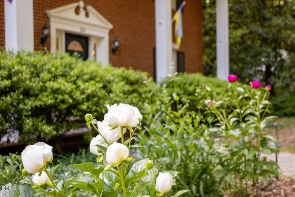 $825,000 | 324 Glendale Drive, Chapel Hill, NC 27514