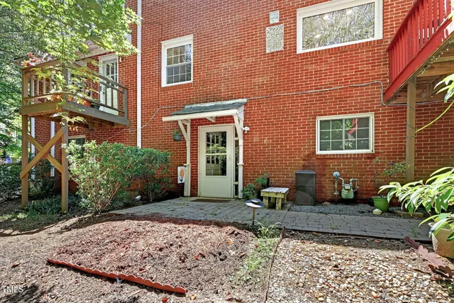 a view of outdoor space yard and patio