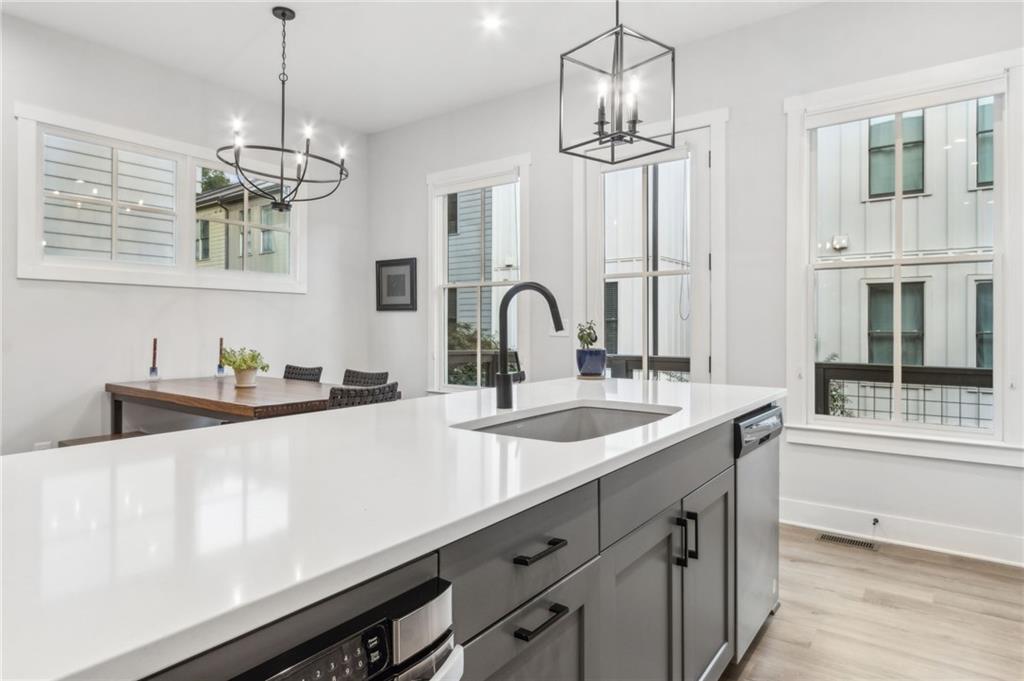 725 Perch Place Atlanta, GA 30312 - Photo 12 of 49