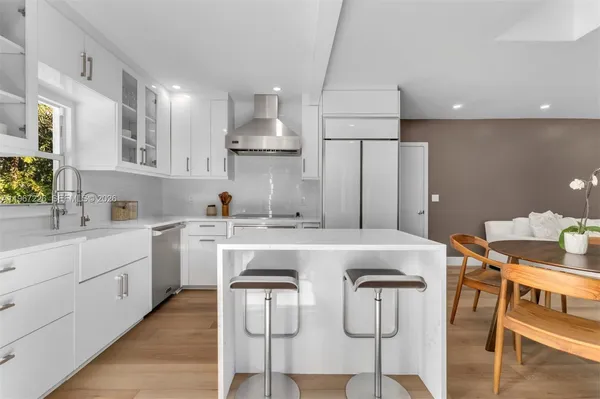 $1,750,000 | 3951 Park Drive, Miami, FL 33133