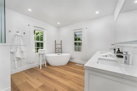 $1,890,000 | 3951 Park Drive, Miami, FL 33133