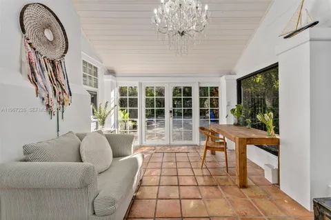 $1,890,000 | 3951 Park Drive, Miami, FL 33133