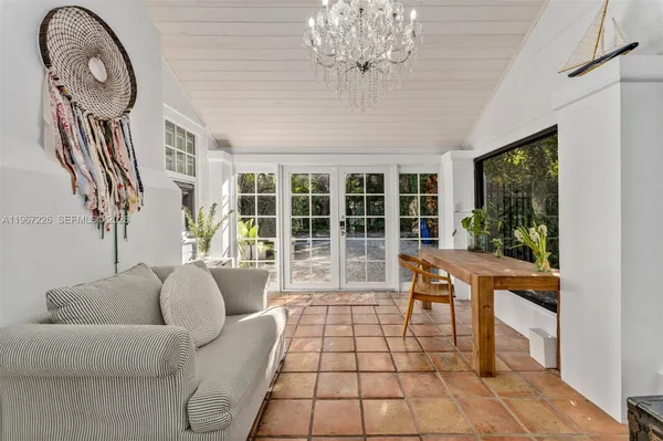 $1,750,000 | 3951 Park Drive, Miami, FL 33133