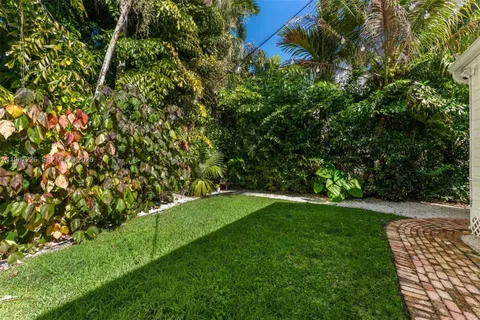 $1,890,000 | 3951 Park Drive, Miami, FL 33133