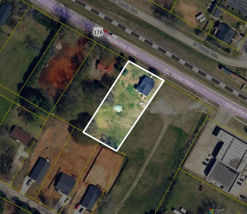 209 North Howard Avenue Landrum, SC 29356 - Photo 2 of 16