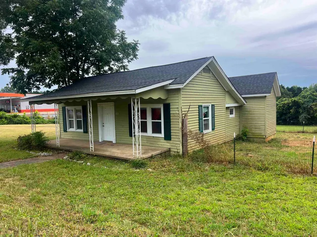 $285,000 | 209 North Howard Avenue, Landrum, SC 29356