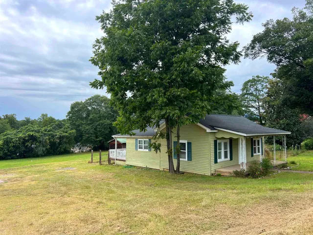$285,000 | 209 North Howard Avenue, Landrum, SC 29356