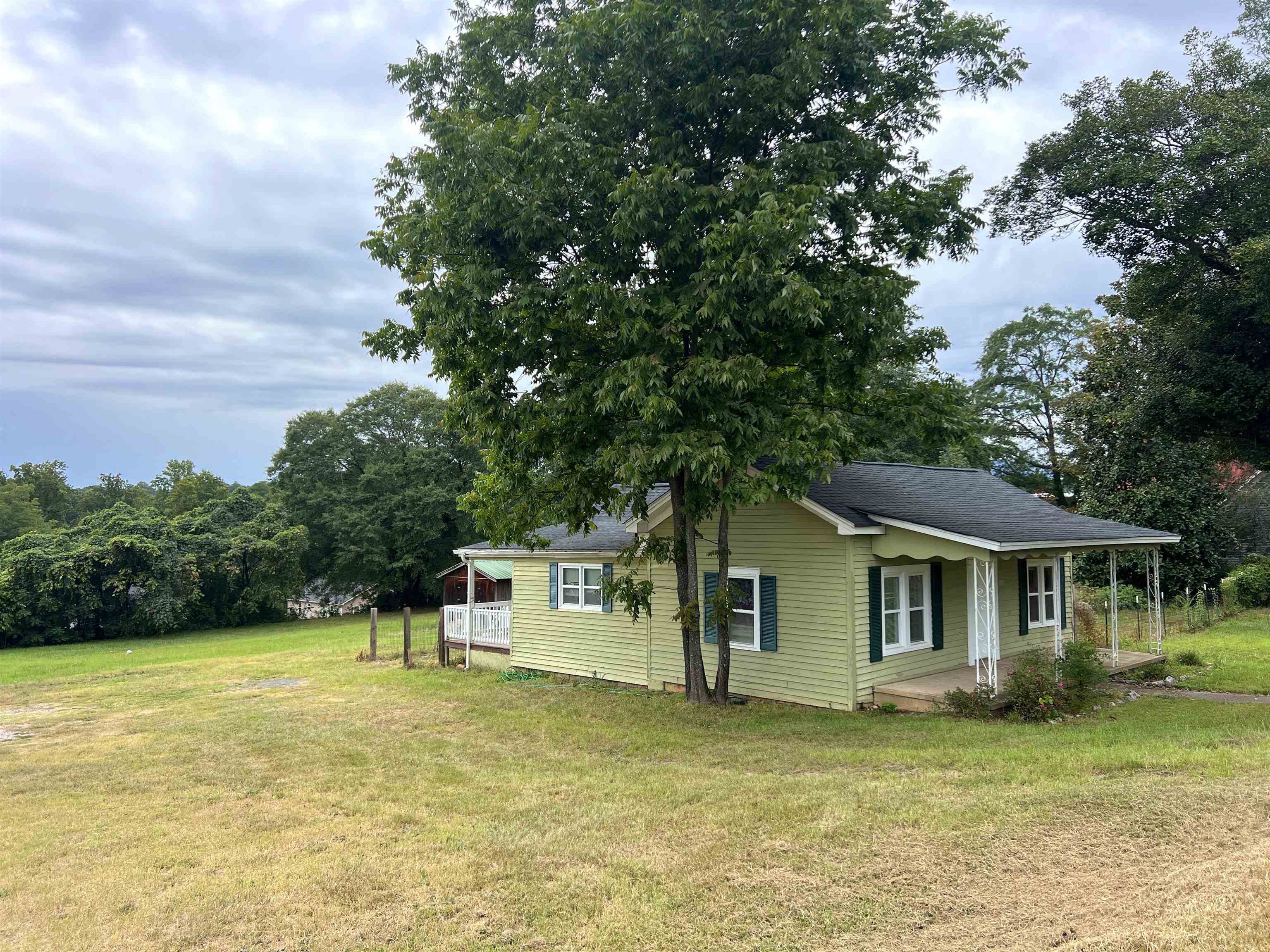 209 North Howard Avenue Landrum, SC 29356 - Photo 7 of 16