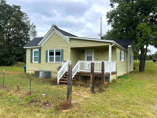 $285,000 | 209 North Howard Avenue, Landrum, SC 29356