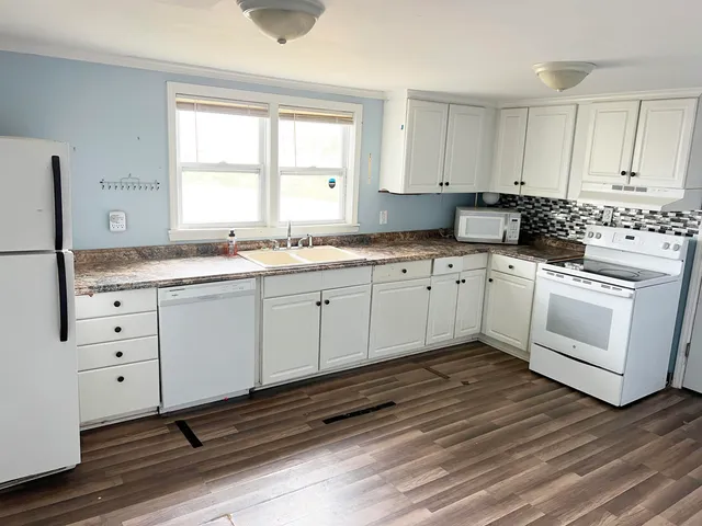 $285,000 | 209 North Howard Avenue, Landrum, SC 29356