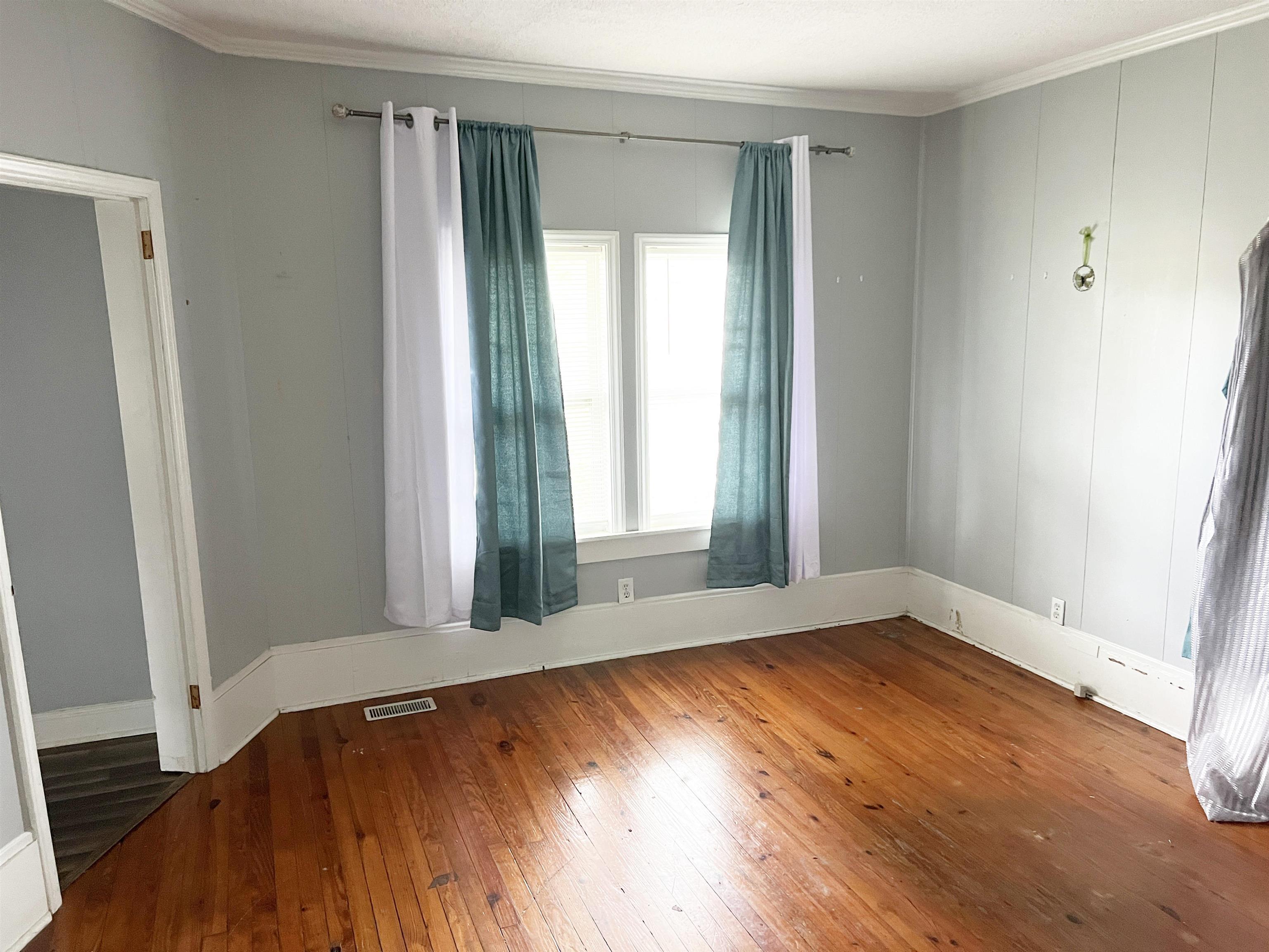 209 North Howard Avenue Landrum, SC 29356 - Photo 10 of 16