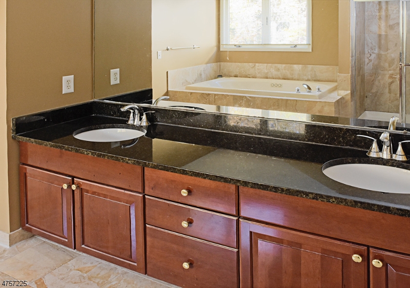 4 Cedar Gate Road Denville, NJ 07834 - Photo 11 of 25