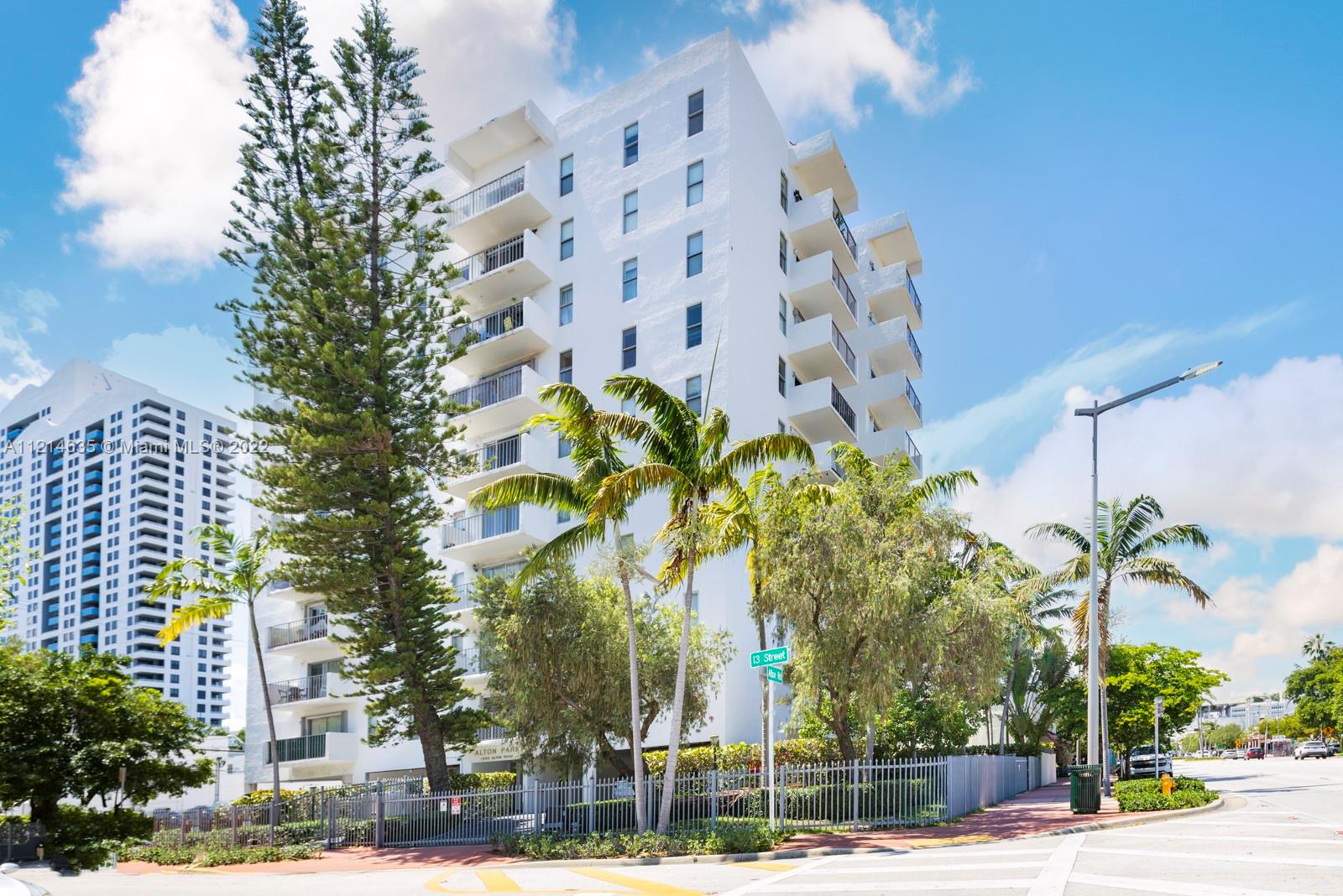 1300 Alton Road, Unit 3B Miami Beach, FL 33139 - Photo 3 of 17 Gallery Image 3