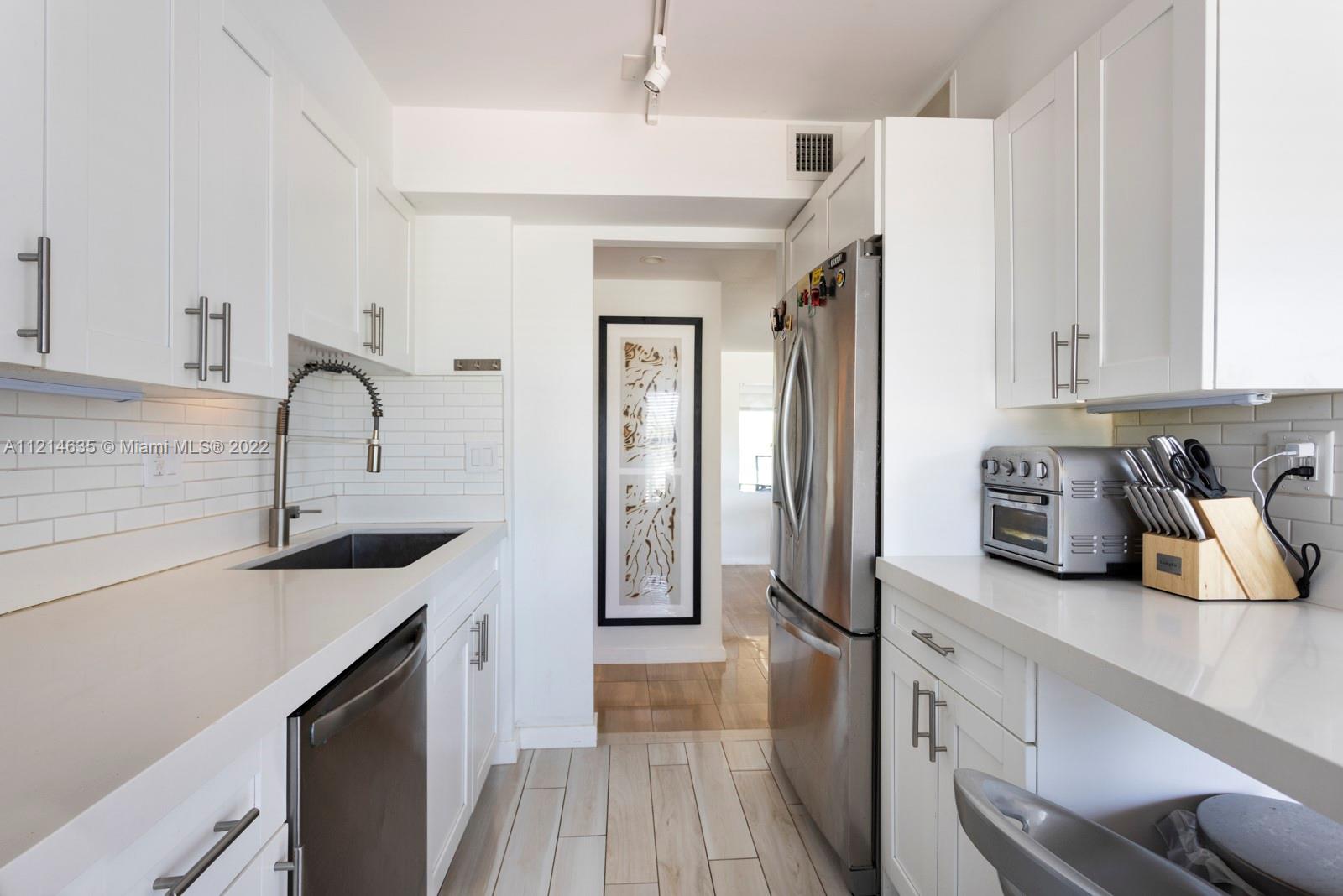 1300 Alton Road, Unit 3B Miami Beach, FL 33139 - Photo 10 of 17 Gallery Image 10