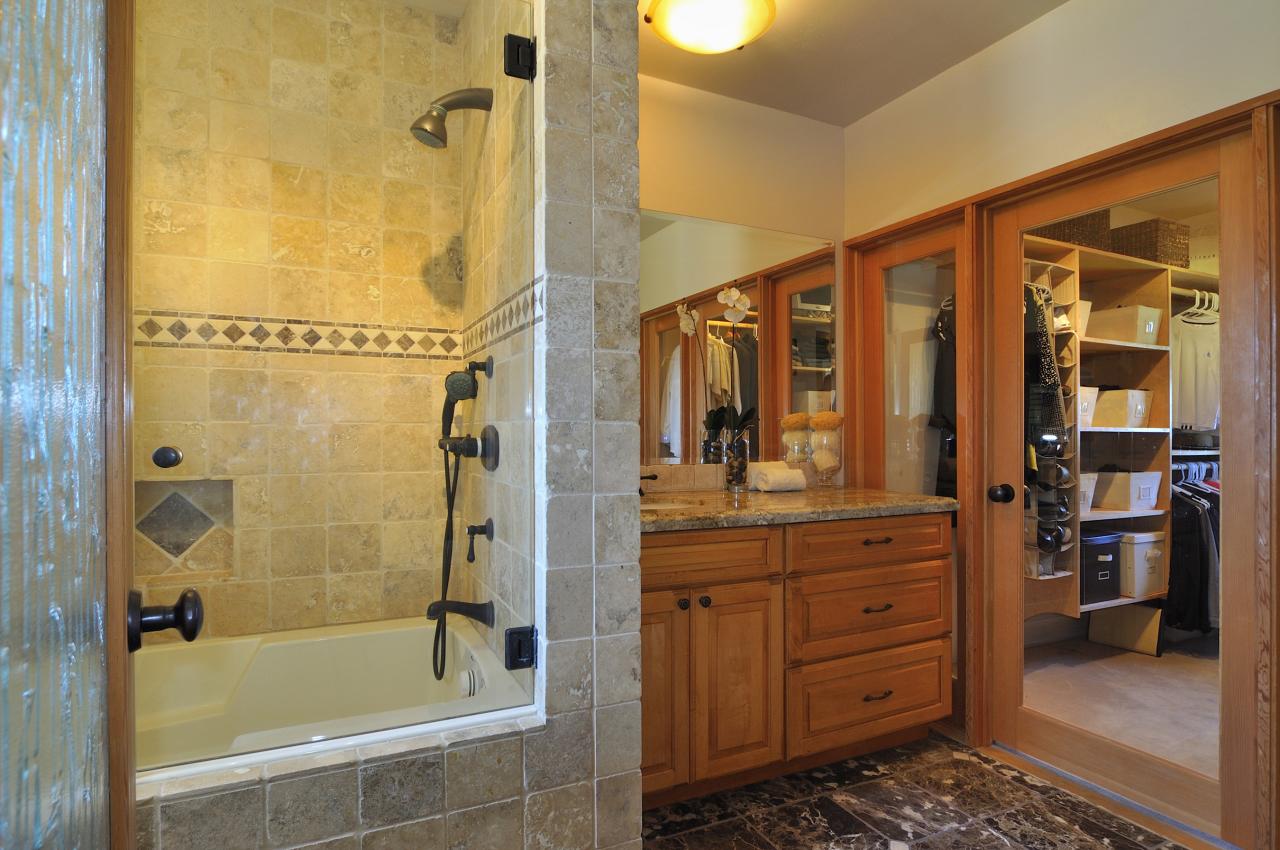 1346 Manitou Road Santa Barbara, CA 93101 - Photo 10 of 15 Master Bath