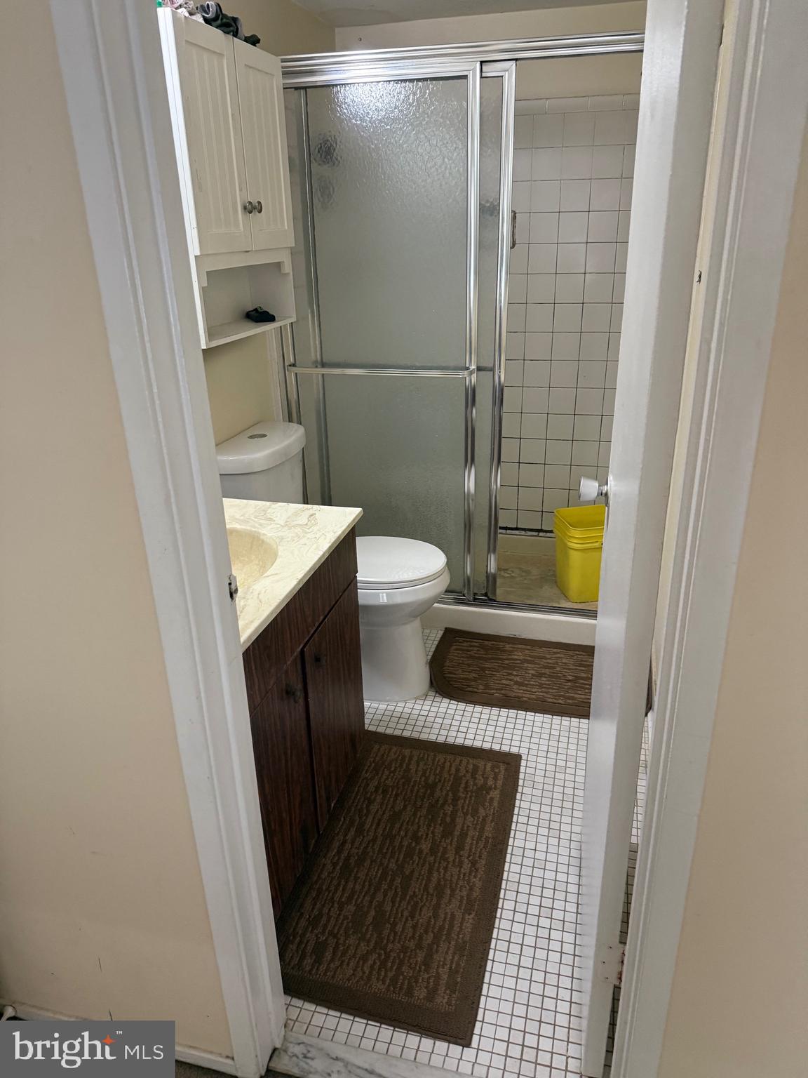 531 Florida Avenue, Unit 104 Herndon, VA 20170 - Photo 27 of 46 a bathroom with a sink and a mirror