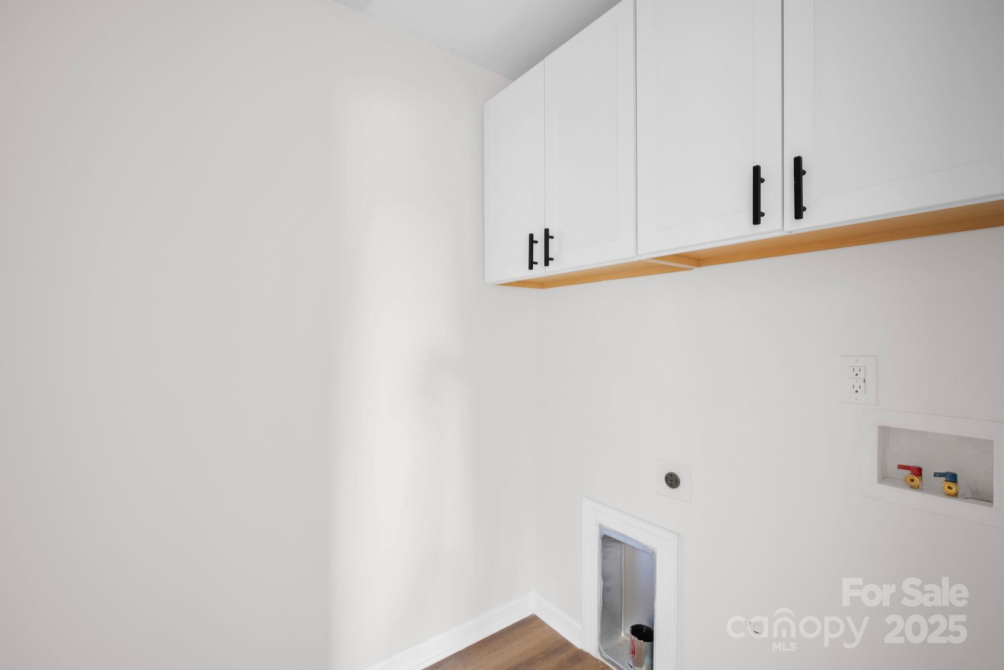 808 3rd Street Kings Mountain, NC 28086 - Photo 11 of 30 a view of a room