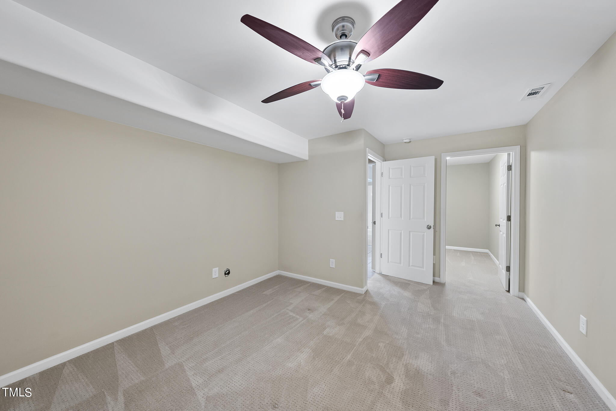 8005 Hollander Place Raleigh, NC 27606 - Photo 16 of 37 DSC09478