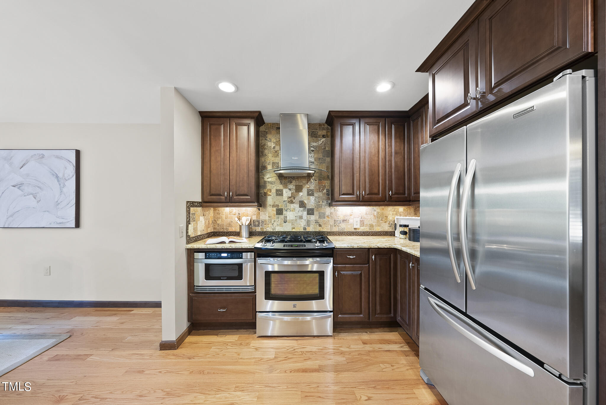 8005 Hollander Place Raleigh, NC 27606 - Photo 8 of 37 DSC09529