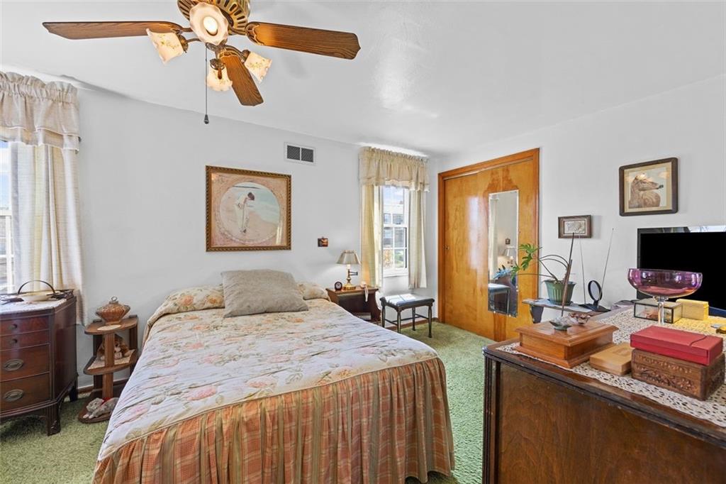 4324 Glen Lytle Road Pittsburgh, PA 15217 - Photo 17 of 24 Gallery Image 17