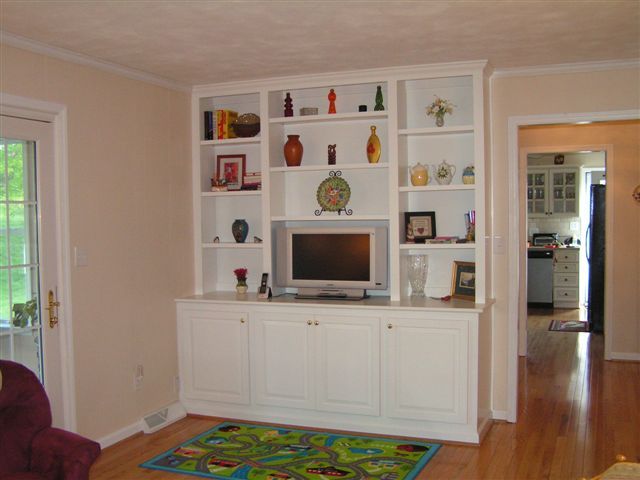 6713 Stonington Road Roanoke, VA 24019 - Photo 12 of 32 Built-ins