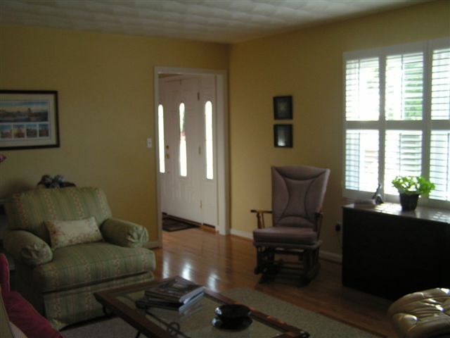 6713 Stonington Road Roanoke, VA 24019 - Photo 14 of 32 Living Room