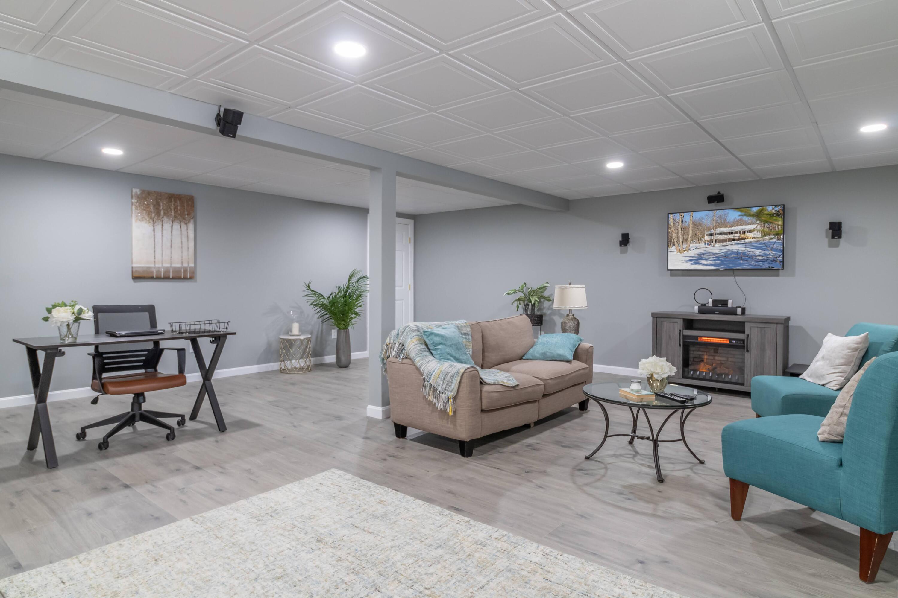 17 Maple Rdg Drive Bucksport, ME 04416 - Photo 47 of 52 17 Maple Ridge Interiors-7