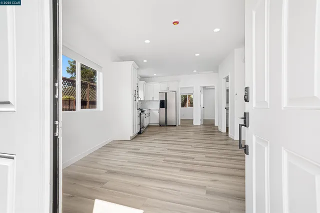 $2,800 | 18 Del Sol Court, Petaluma, CA 94954