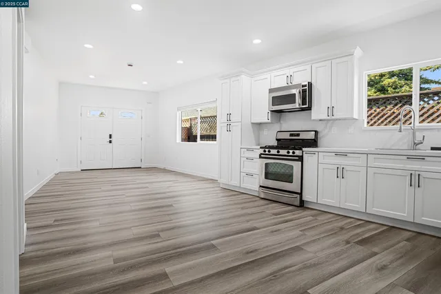 $2,800 | 18 Del Sol Court, Petaluma, CA 94954