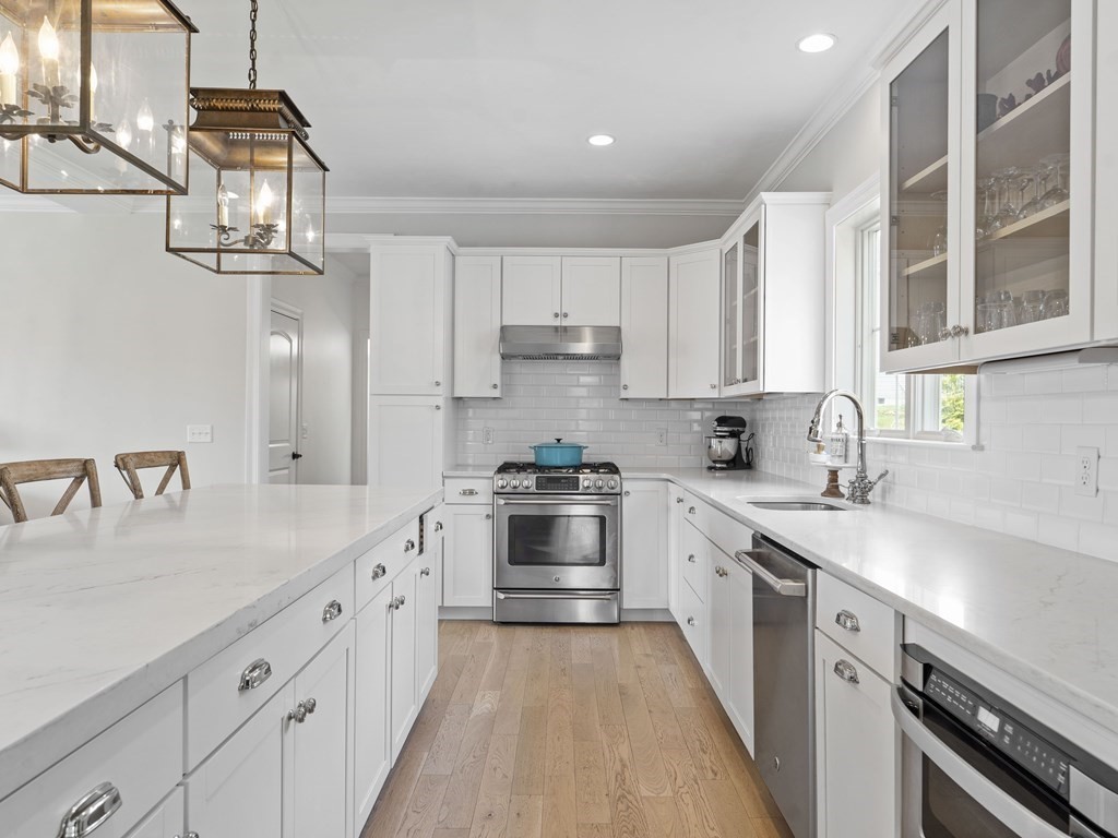 34 Fredrickson Road Norfolk, MA 02056 - Photo 9 of 40 Gallery Image 9